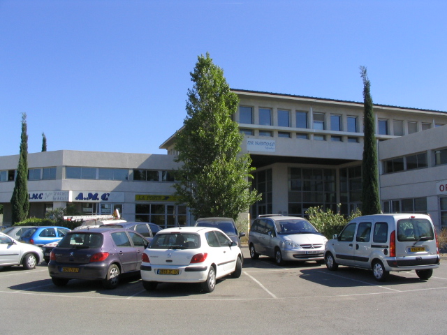 bureau a louer aix les milles