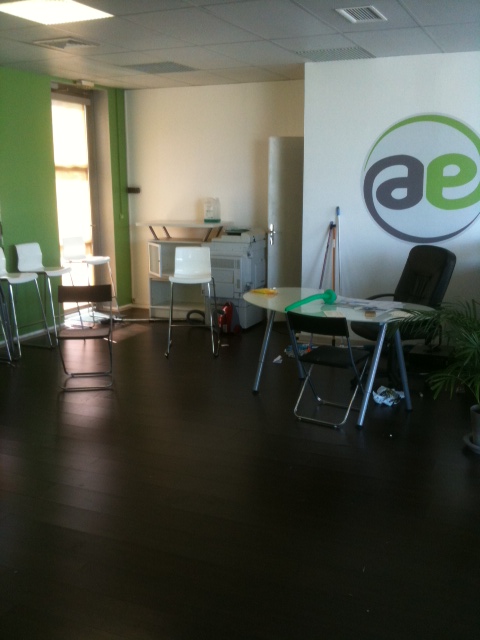 bureau a louer aix les milles