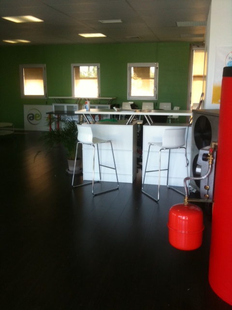 bureau a louer aix les milles